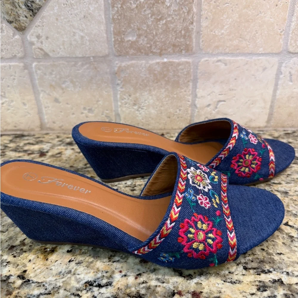 Size 7 Floral Embroidered Denim Wedges - Picture 4 of 6